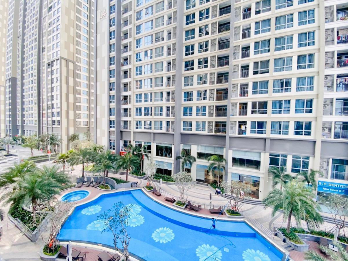 Landmark - Homes By Christine Хошимин Экстерьер фото